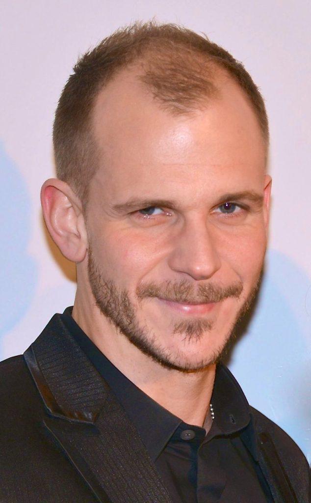 Hur Lång Är Gustaf Skarsgård