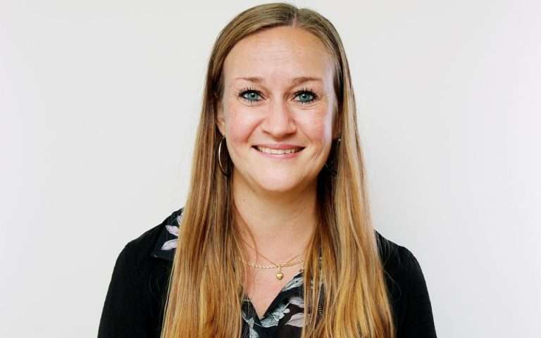 Lisa Frost Sjuk