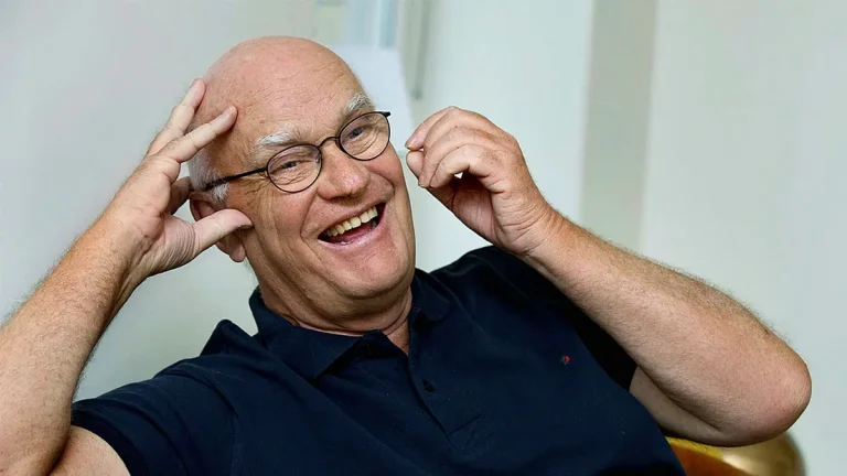 Roger Akelius Förmögenhet